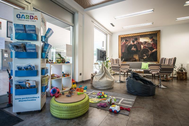Residence Centro Vela Рива дел Гарда Екстериор снимка