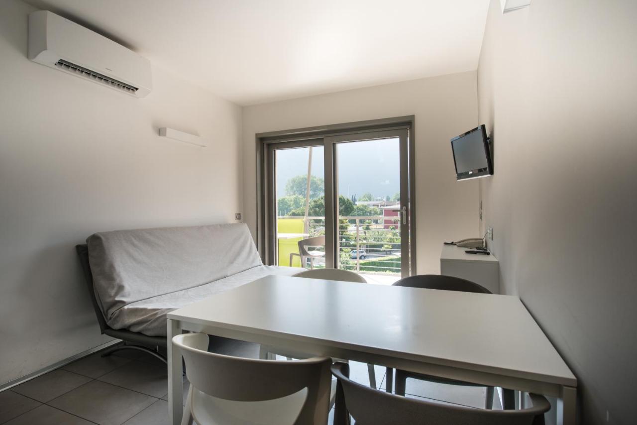 Residence Centro Vela Рива дел Гарда Екстериор снимка