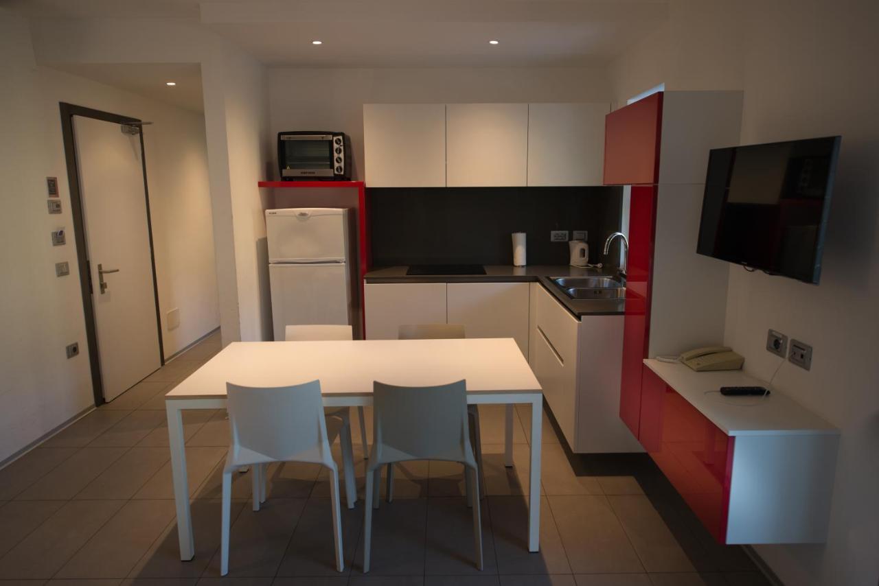 Residence Centro Vela Рива дел Гарда Екстериор снимка
